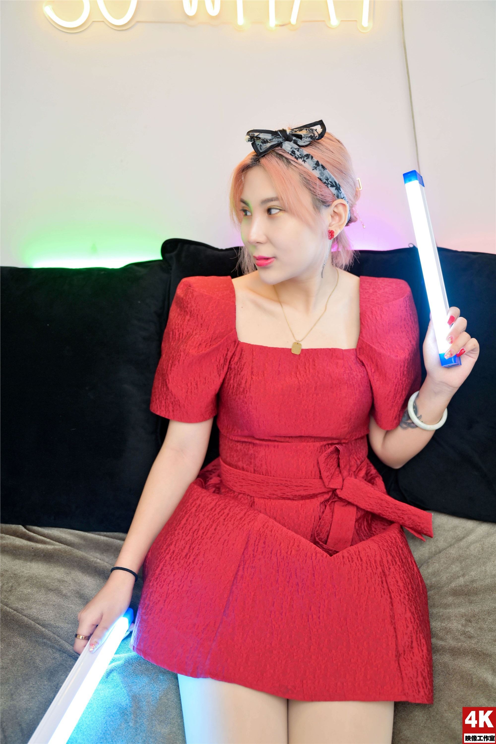 Ligui丽柜 2022.08.17 氛围灯下的肉丝 小發